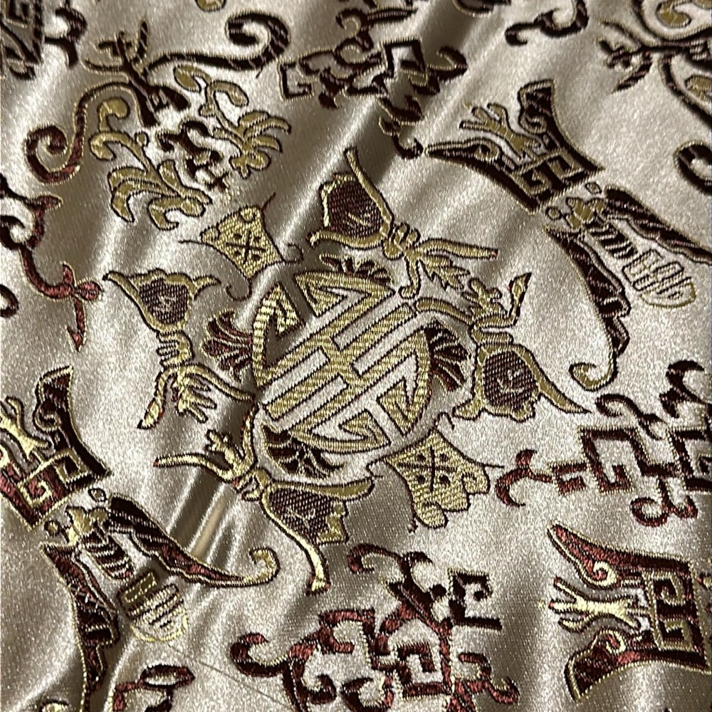 2 Gold Brocade Asian Pattern Satin Pillow Cases 30”x20” - Picture 5 of 5